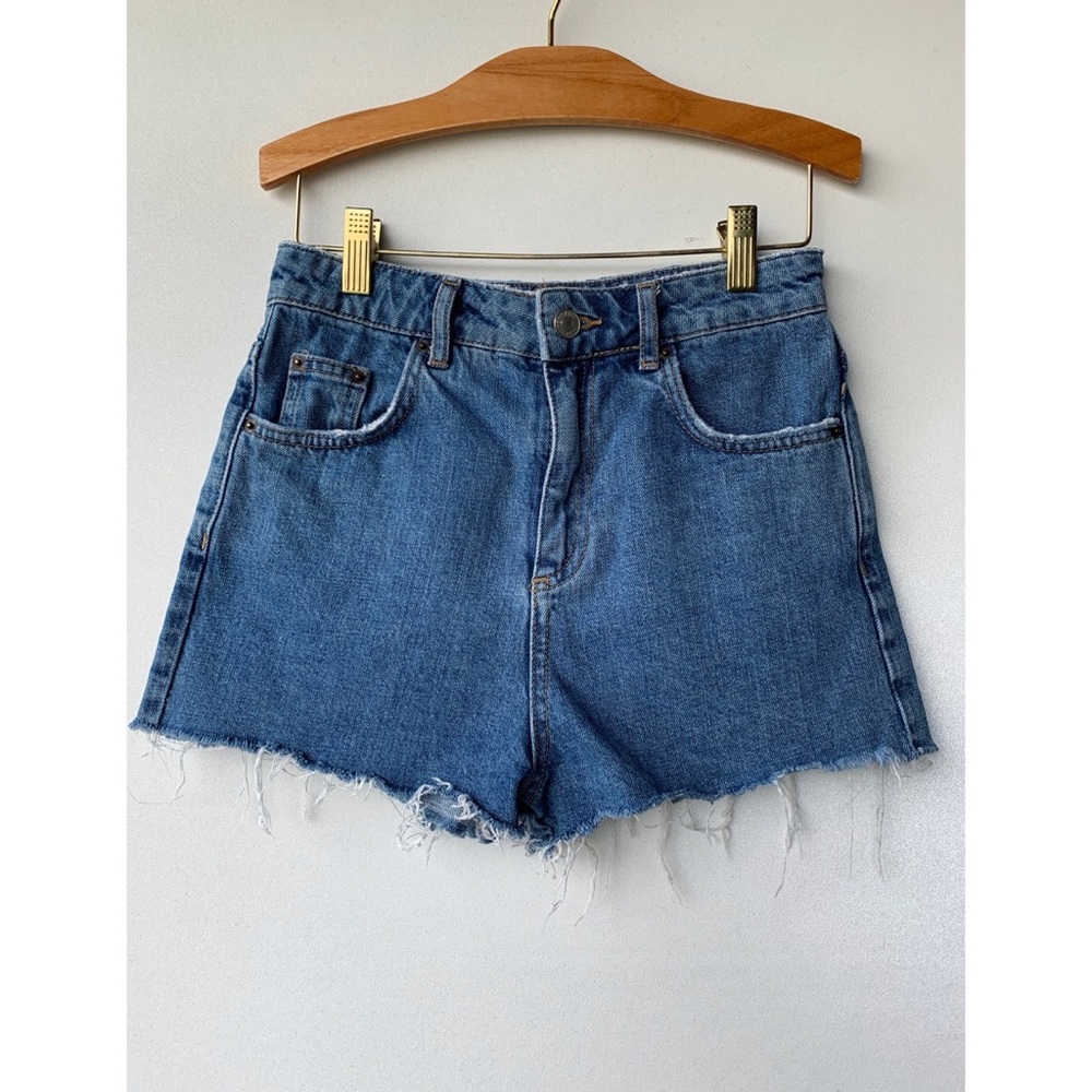 XS, TOPSHOP, blue denim MOM shorts with raw hem